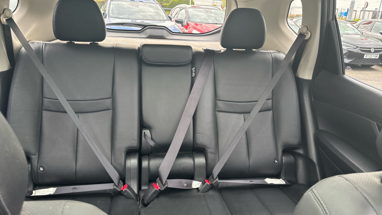 Nissan X-Trail 1.6 dCi Tekna 5dr Xtronic Diesel Station Wagon